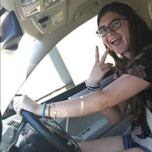 Meet your Posher, Lauren